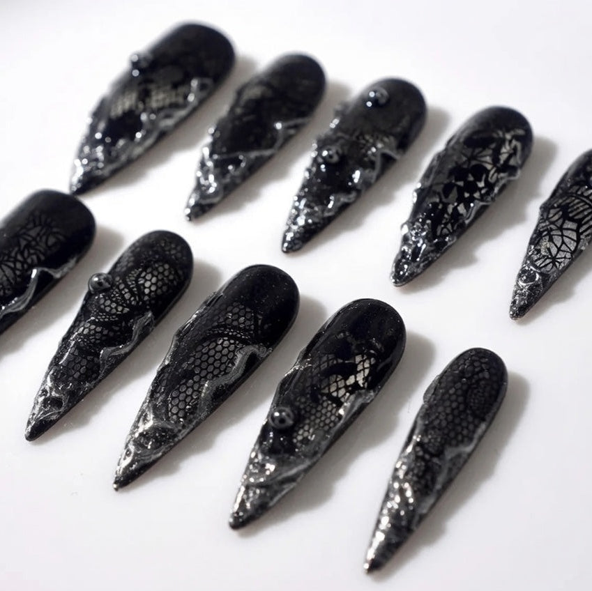 black-gothic-lace-skull-press-on-nails