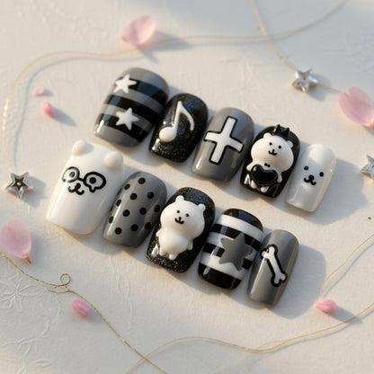 black-white-bear-star-nails