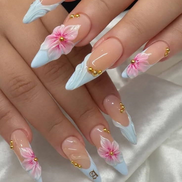 blue-blossom-floral-nails