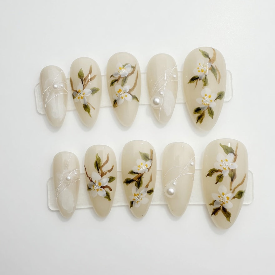 ivory-blossom-pearl-garden-nails