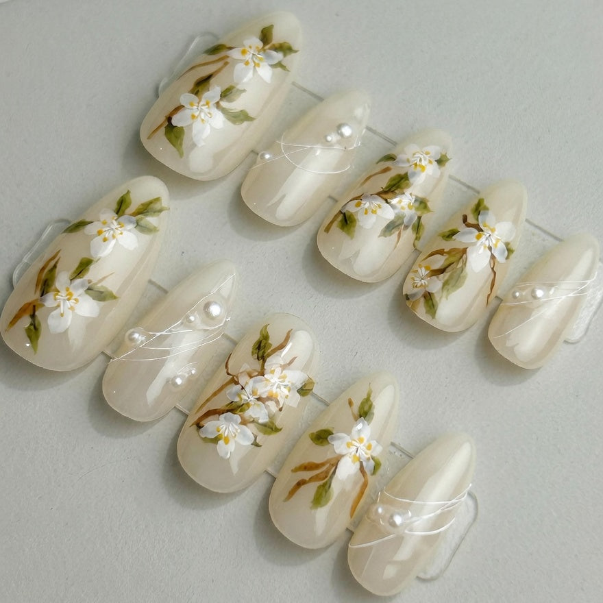 ivory-blossom-pearl-garden-press-on-nails
