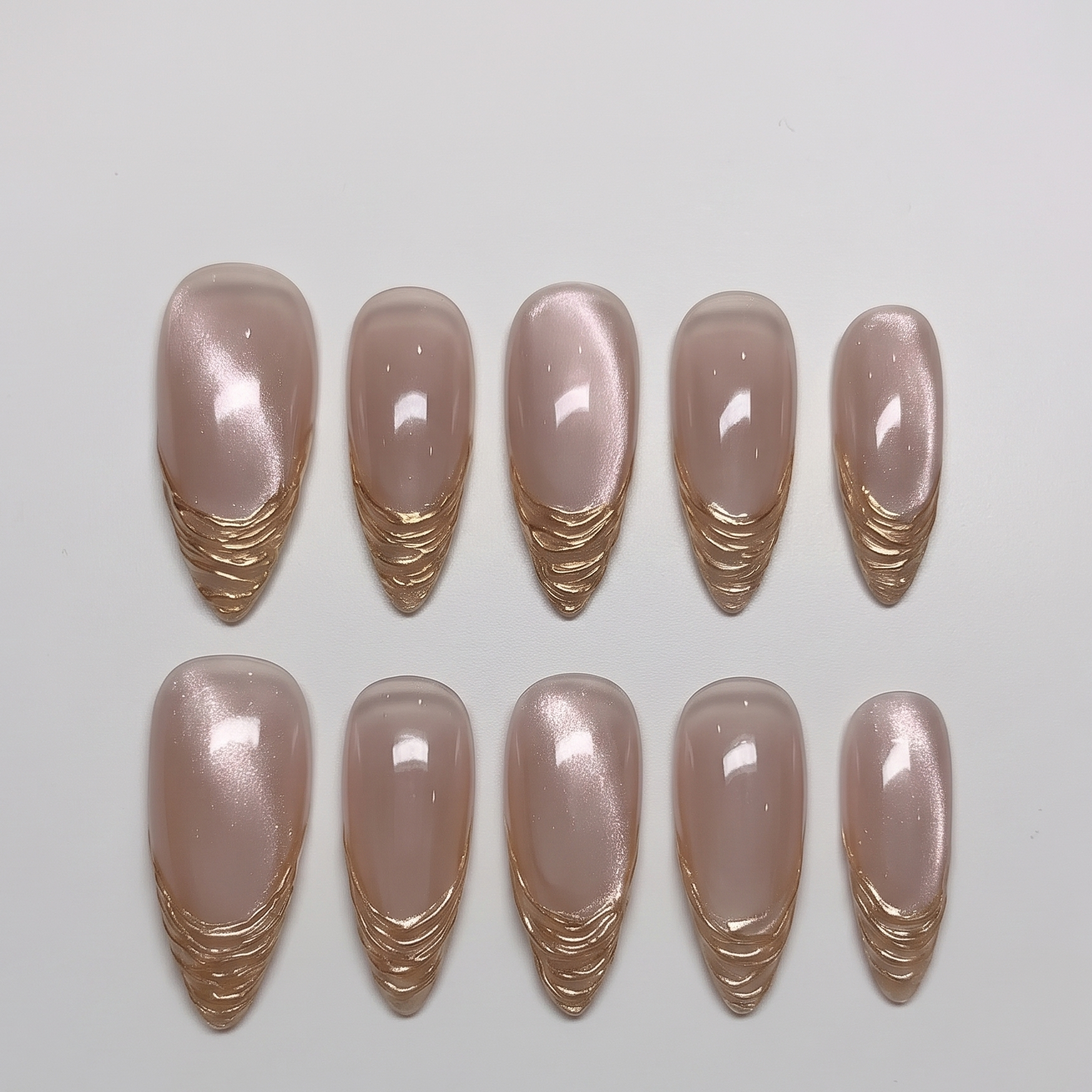 nude-gold-french-tip-nails