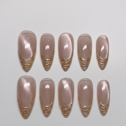 nude-gold-french-tip-nails